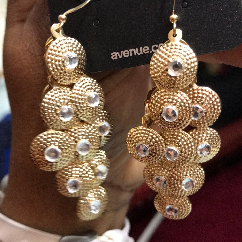 🔥AVENUE CHANDELIER EARRINGS 🔥